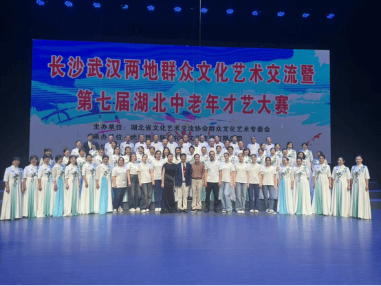 以歌为媒共谱友谊新篇——我校国际学生参加群众文化艺术交流活动获热烈反响